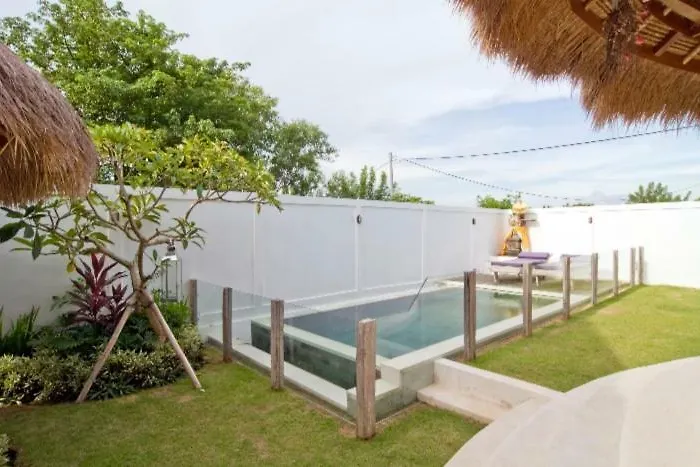 Laksmi Villas Padang Padang *